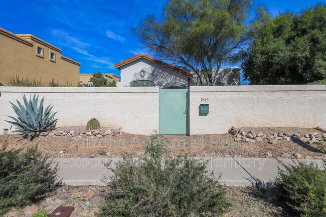 Foto del edificio - 2615 E 6th St