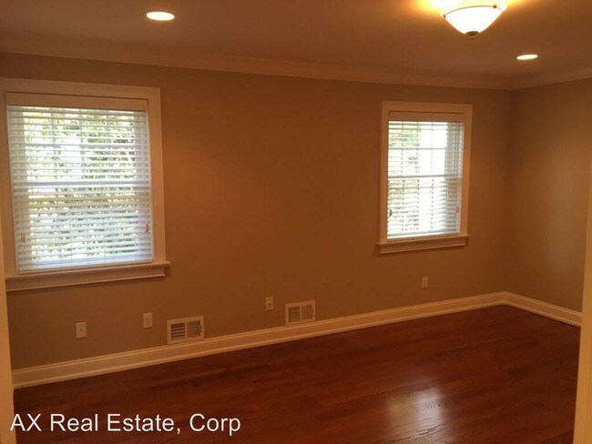 Building Photo - 42 Winterberry Cir