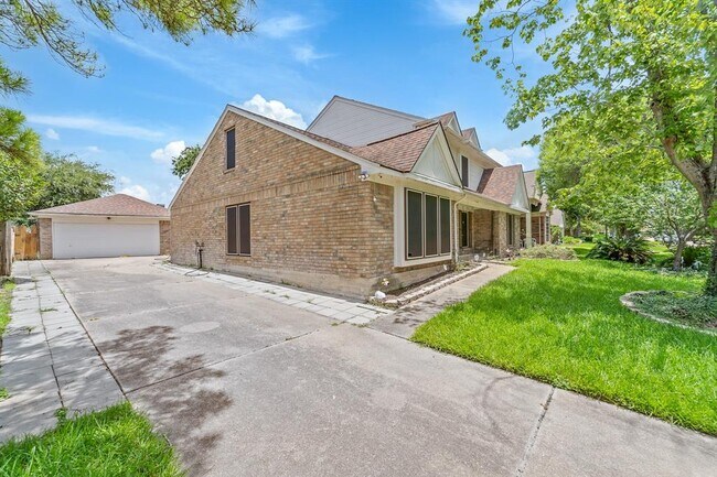 Building Photo - 14942 Havenridge Dr