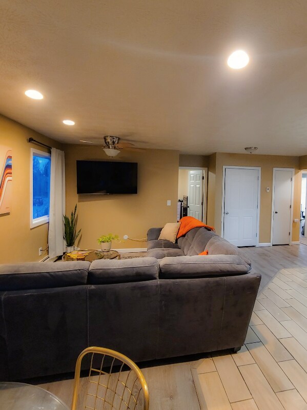 Foto del edificio - 7230 Basel St