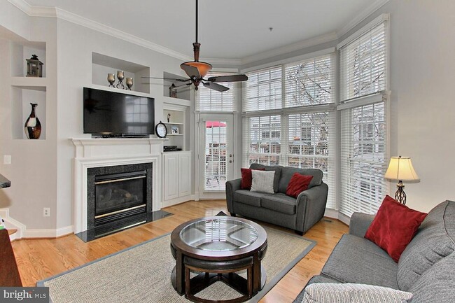 Photo - 5238 Bessley Pl Townhome