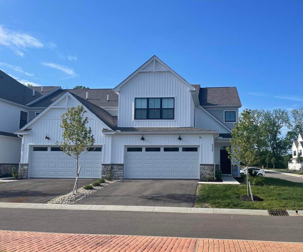 Foto principal - 6426 Hamilton Woods Blvd N