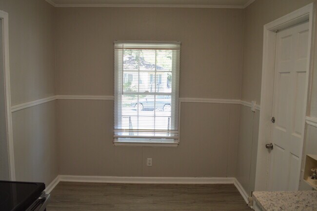 Foto del edificio - 1235 E 55th St