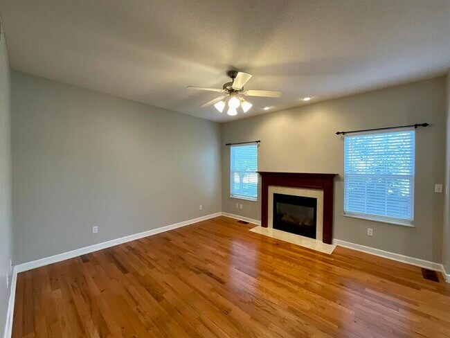 Foto del edificio - 754 Michael St