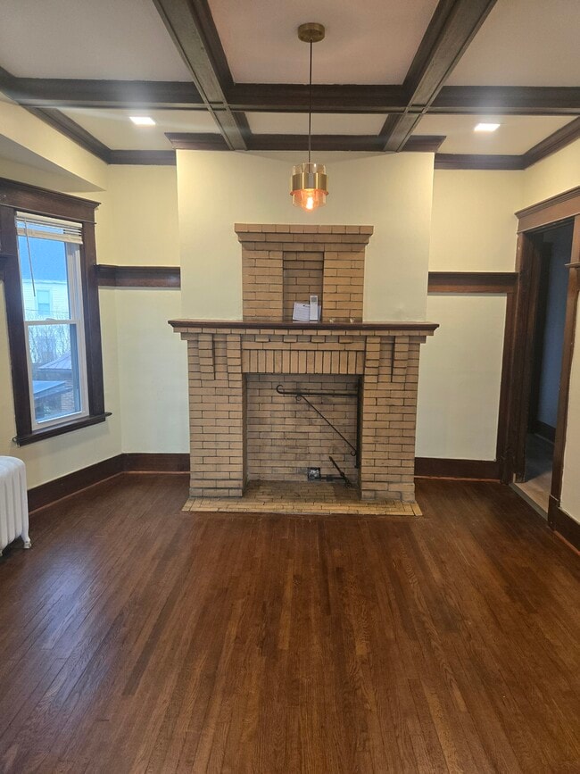 Building Photo - 2425 Niagara St