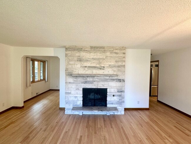 Foto del edificio - 7301 Glouchester Dr