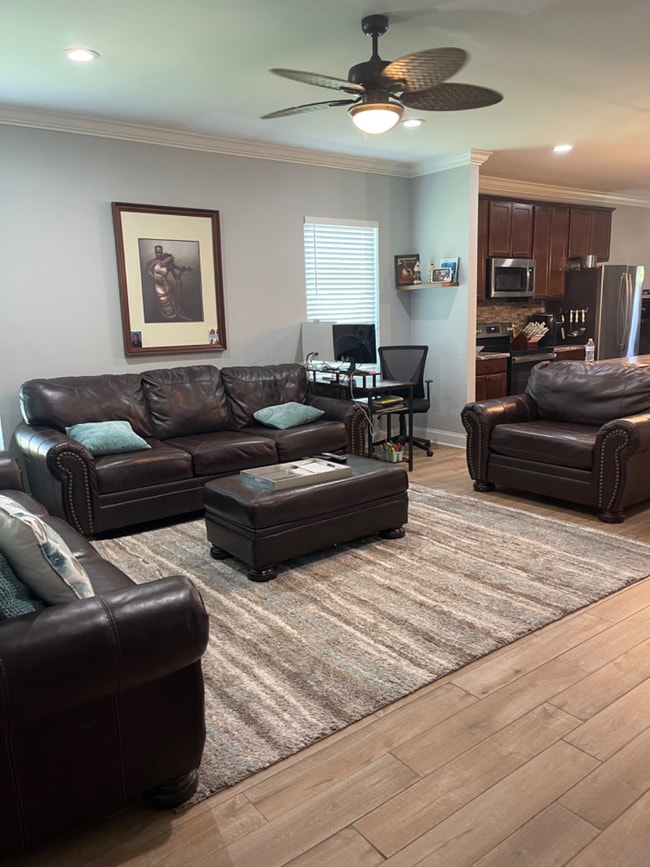 Building Photo - 3860 Baton Rouge Ave