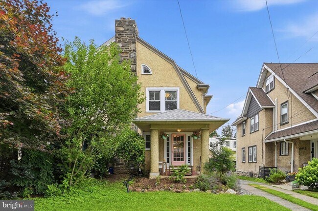 Building Photo - 610 Woodcrest Ave
