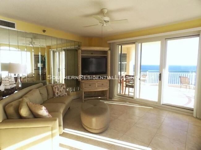 Building Photo - 3 bedroom in Pensacola FL 32507