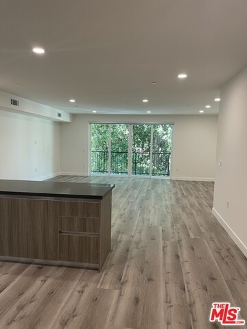 Foto del edificio - 4806 Sylmar Ave