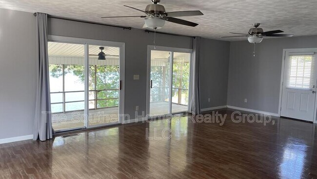 Building Photo - 609 Lakewood Dr