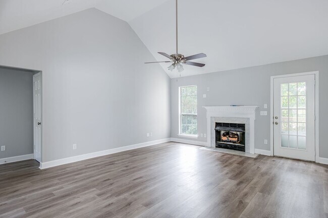 Foto del edificio - 1449 Brighton Cir