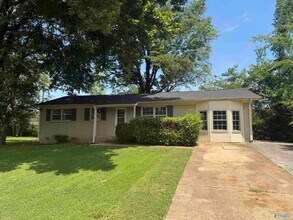 Building Photo - 2204 Pisgah Cir NW