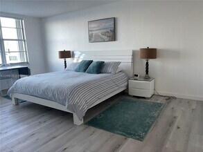 Building Photo - 5161 Collins Ave