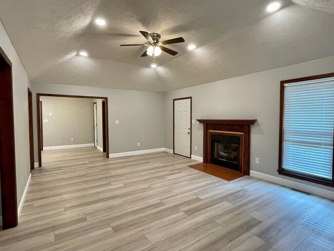 Building Photo - 99 Clement