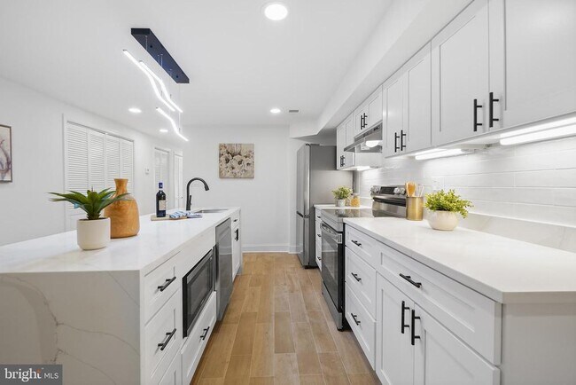 Foto del edificio - 821 Decatur St NW