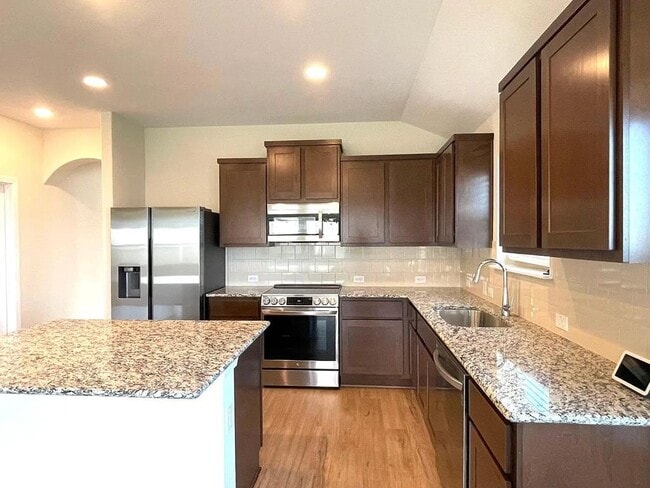 Building Photo - 9712 Grapevine Leaf Dr