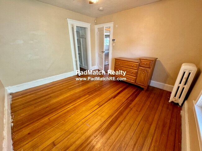 Foto del edificio - 1024 N Shore Rd