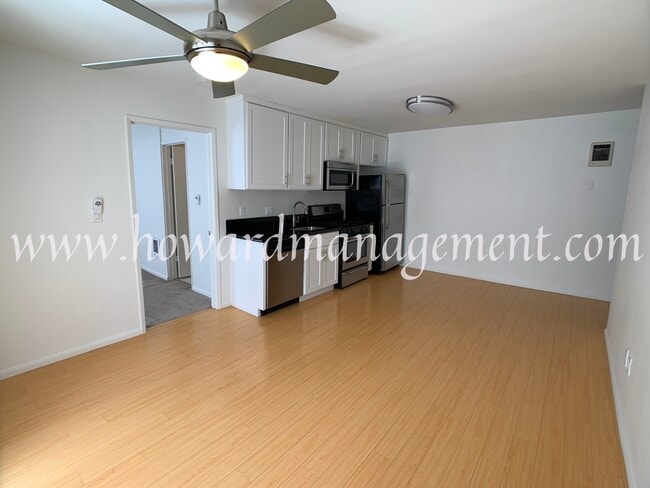 Dining Room / Kitchen (Studio) - 1309 Amherst Ave