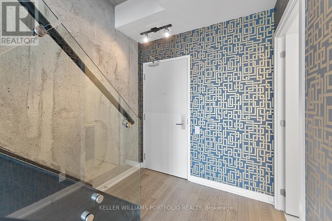 Building Photo - 39 Brant St