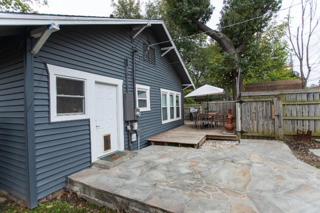 Building Photo - 1412 S St Louis Ave