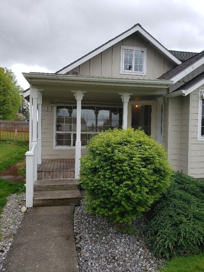 Building Photo - STATUS: PENDING APPLICATION-  | R122 | $1795