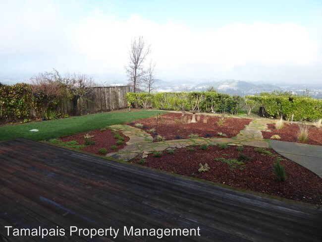 Foto del edificio - 4 br, 3 bath House - 44 Ridgewood Drive