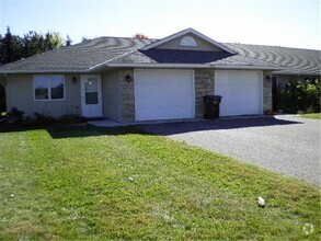 Building Photo - 1232 Spruce Ct