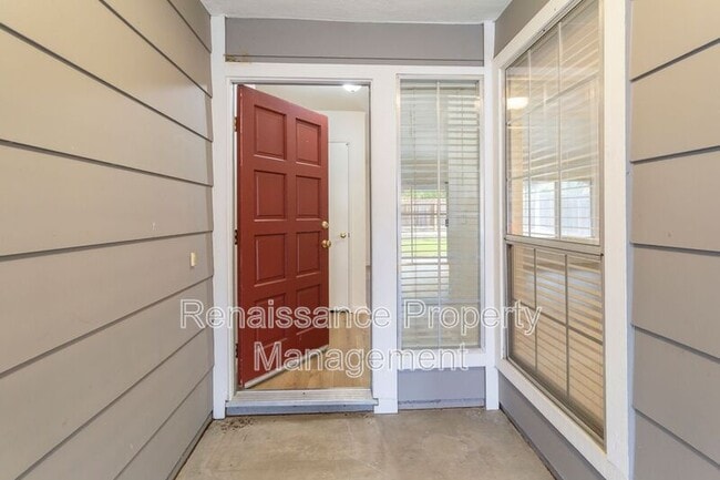 Building Photo - 480 Amber Ct