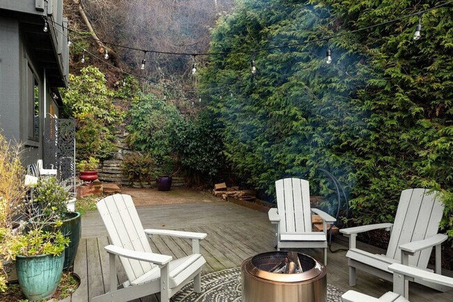 Foto del edificio - 3711 S Shorewood Ave