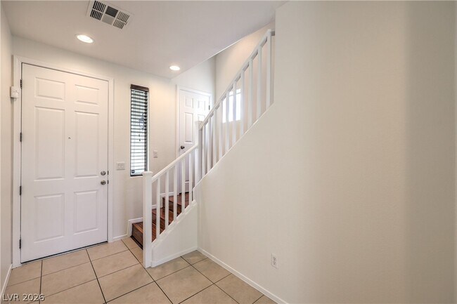 Building Photo - 10057 Bonterra Ave