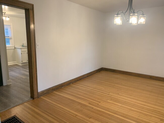 Foto del edificio - 5301 Guilford Ave