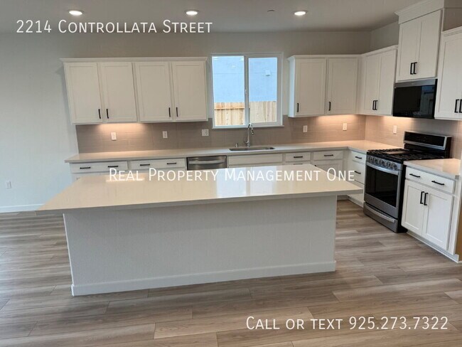 Foto del edificio - 2214 Controllata St