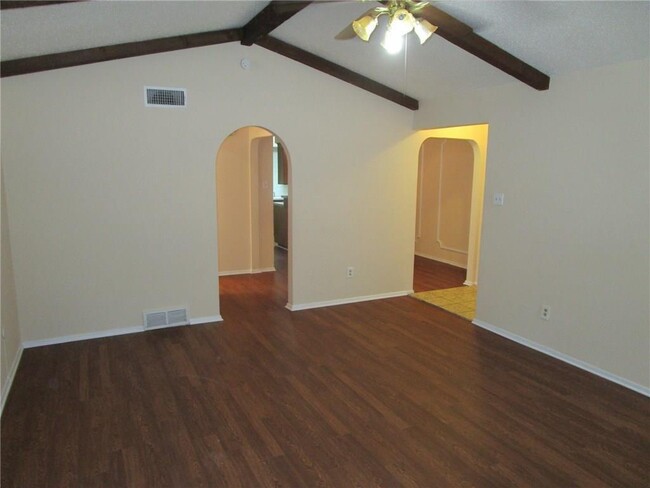 Building Photo - 2903 Las Vegas Trail