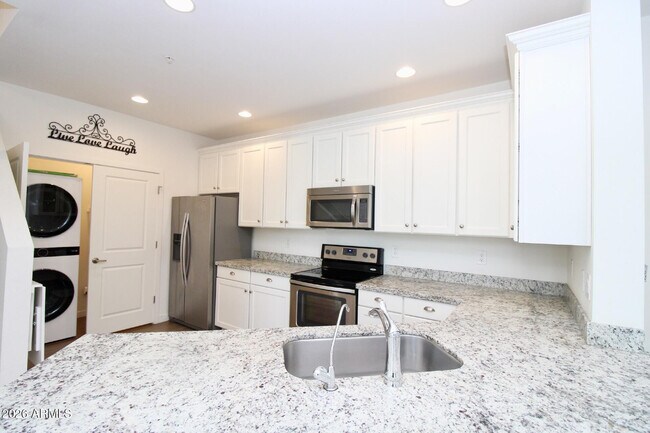 Foto del edificio - 2511 W Queen Creek Rd