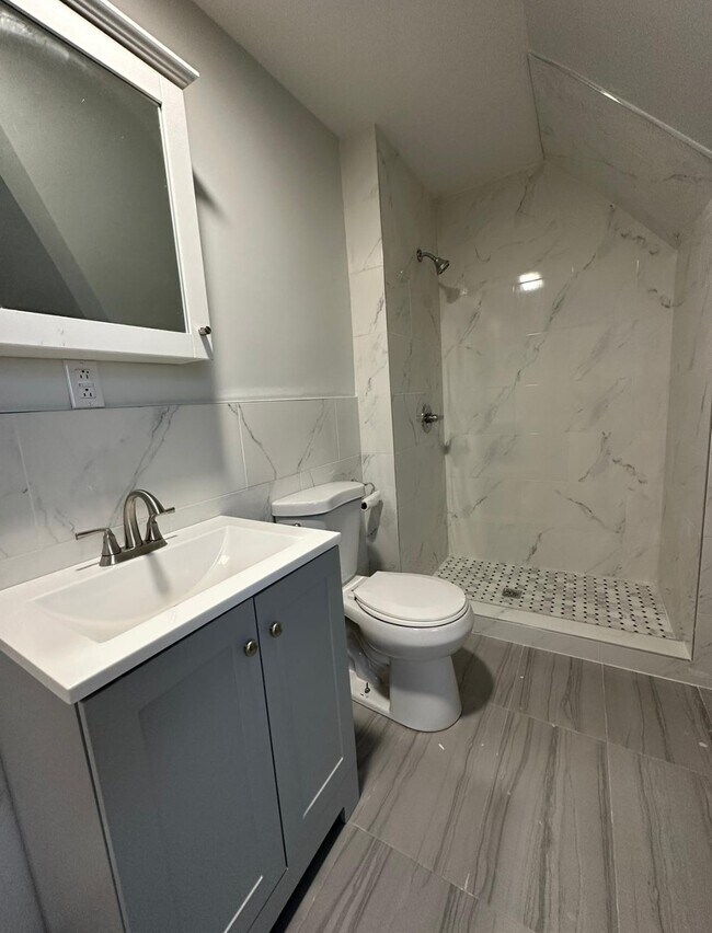 Foto del edificio - 381 Westervelt Ave