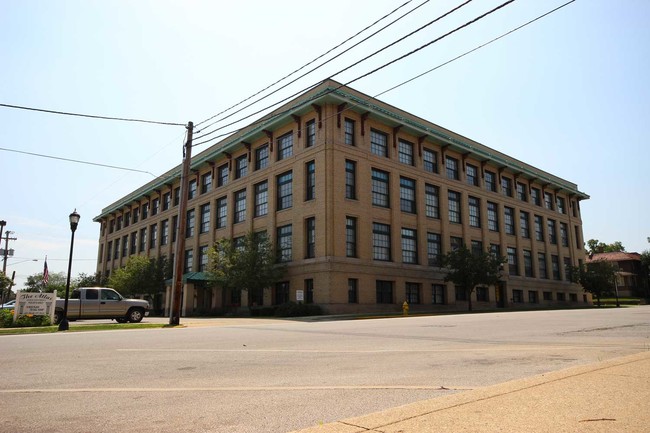 Building Photo - Atlas Apartments