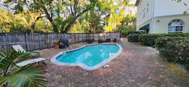 Foto del edificio - 2850 Coconut Ave