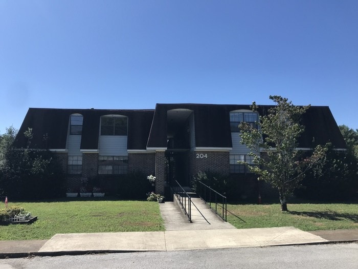 Primary Photo - 204 Eveningside Dr