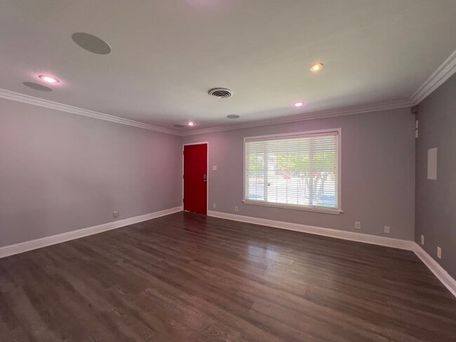 Building Photo - Beautifully Updated Four Bedroom Napa Home