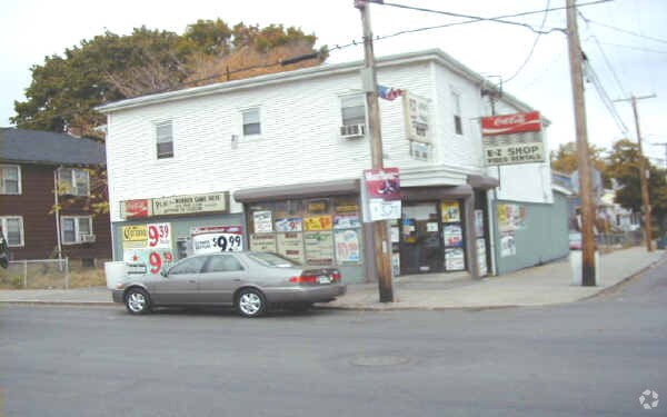 Primary Photo - 451 Chestnut St