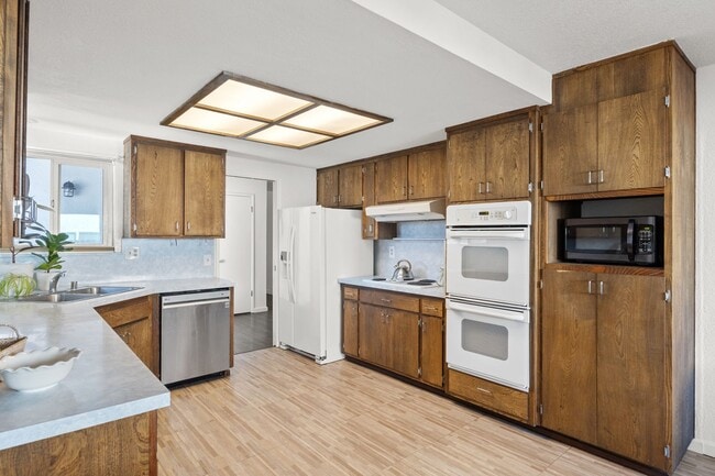 Foto del edificio - Updated North Chico 3BD/2BA with Solar & Covered Patio