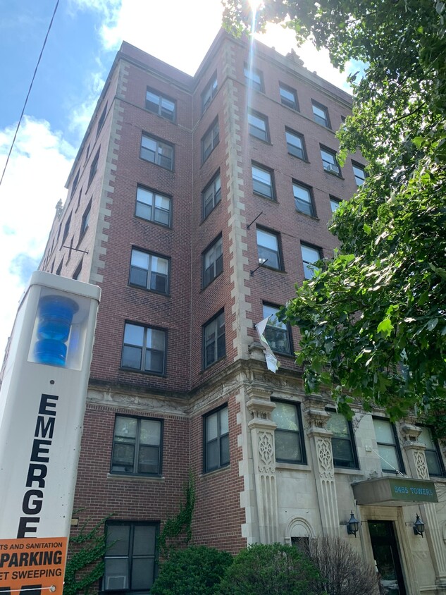 Building Photo - 5455 S Blackstone Ave
