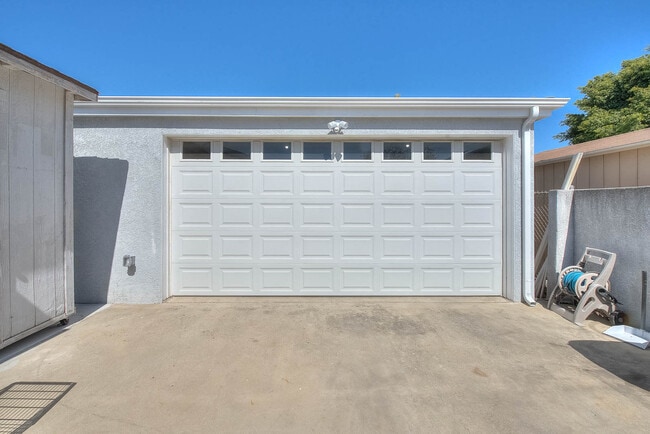 Building Photo - 24600 Cypress St