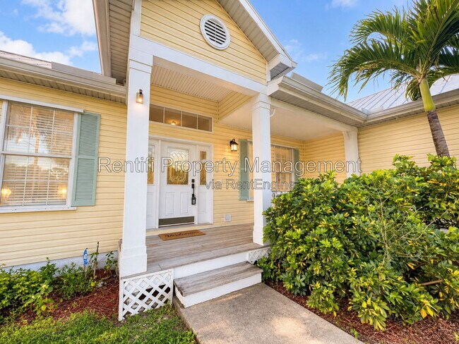 Foto del edificio - 304 Harry Ave N