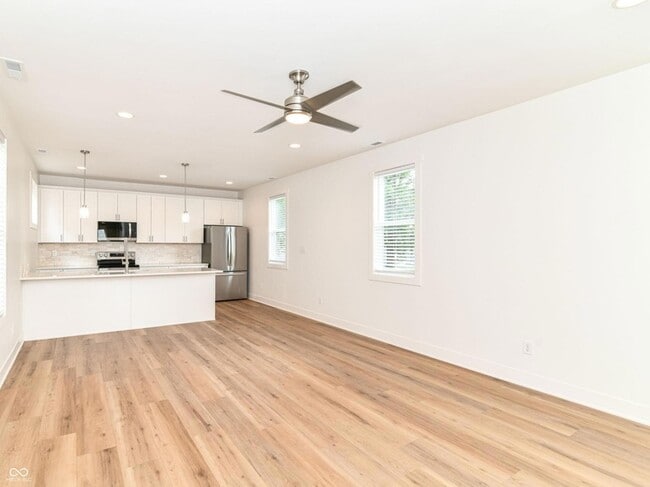 Photo - 717 E 27th St House