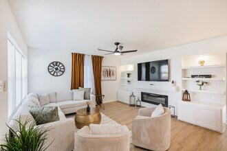 Building Photo - 5021 Libbey Dr