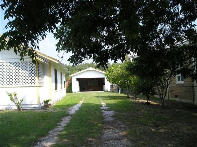 Garage apt - 514 S Rife St