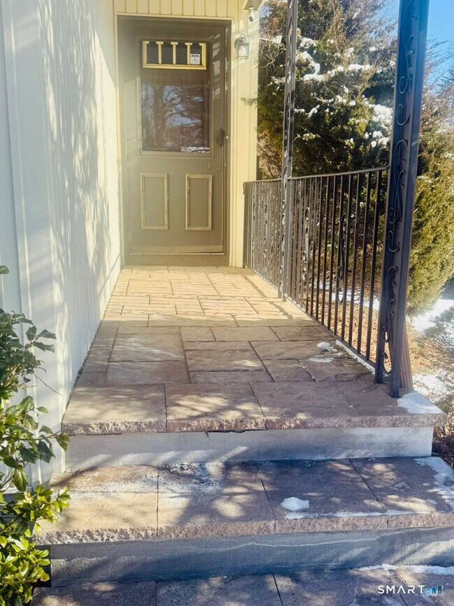 Foto del edificio - 20 Crest Dr