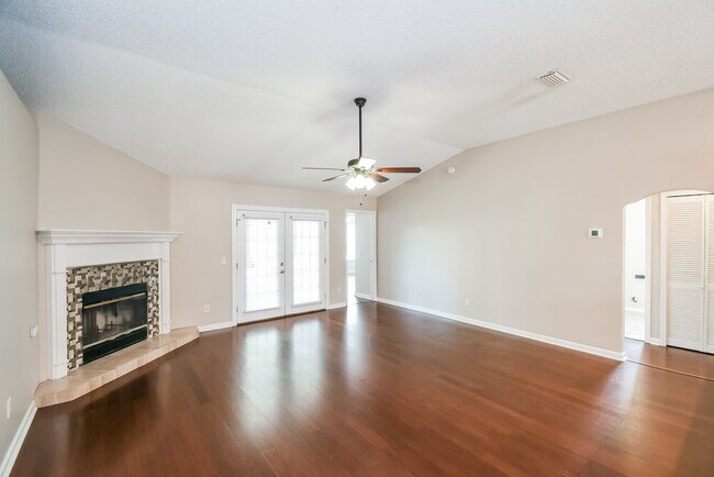 Building Photo - 3279 Chad Bourne Dr